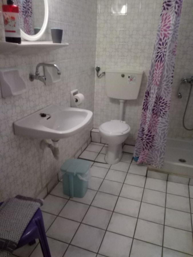 Agnes Rooms Kini Exterior foto
