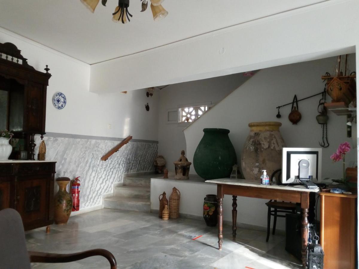 Agnes Rooms Kini Exterior foto