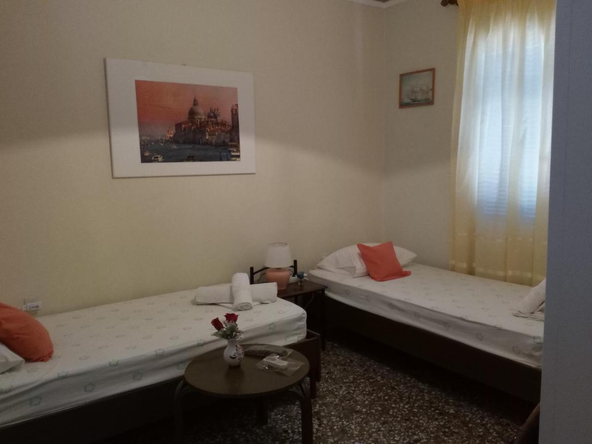 Agnes Rooms Kini Exterior foto